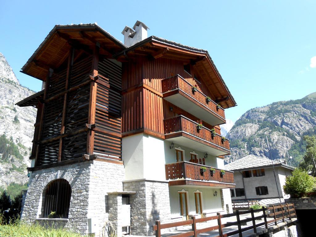

Cagliari - La Thuile - Hotel Walser Courmayeur