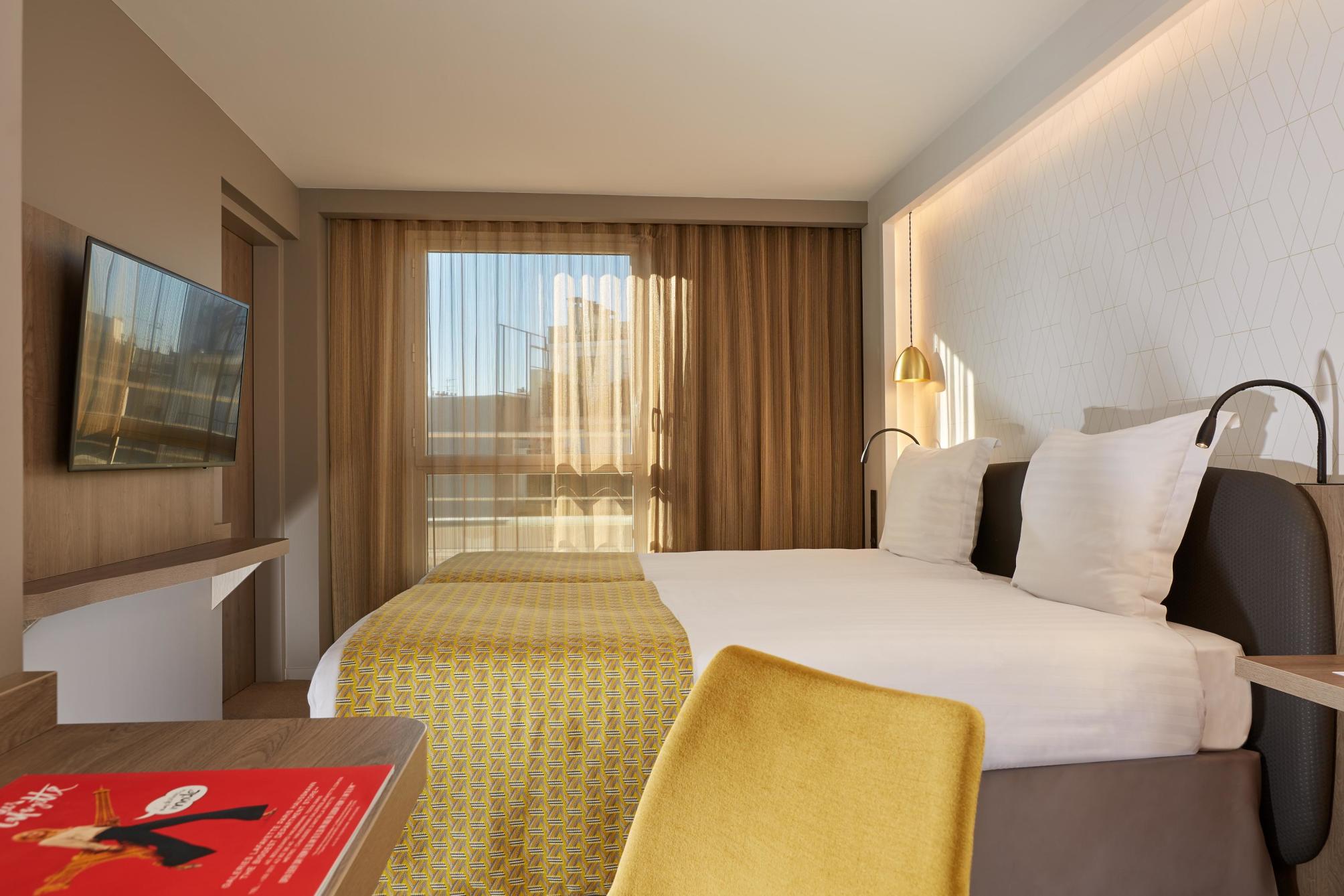 

Napoli - Boulogne-Billancourt - Hotel Auteuil Tour Eiffel