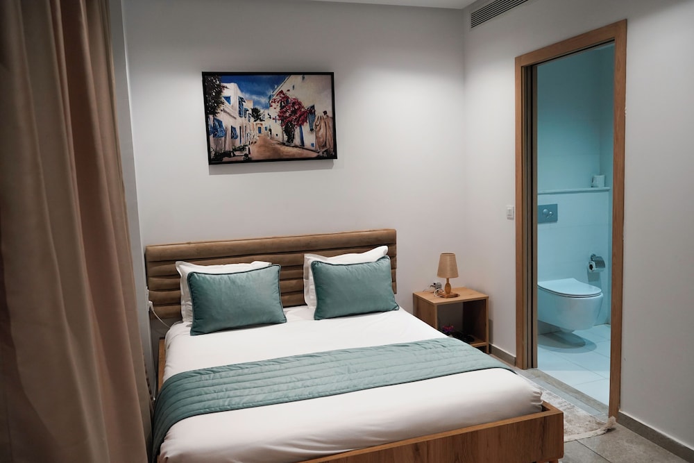 

Napoli - Tunisi - Hôtel Suisse