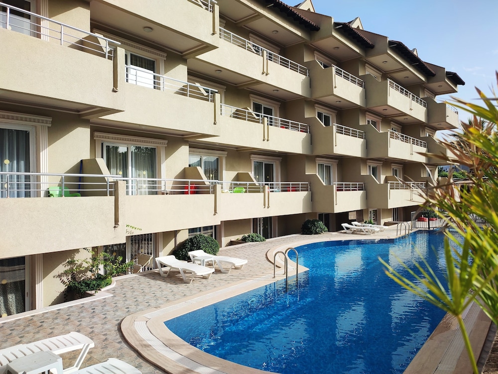 

Bari - Marmaris - Akandia
