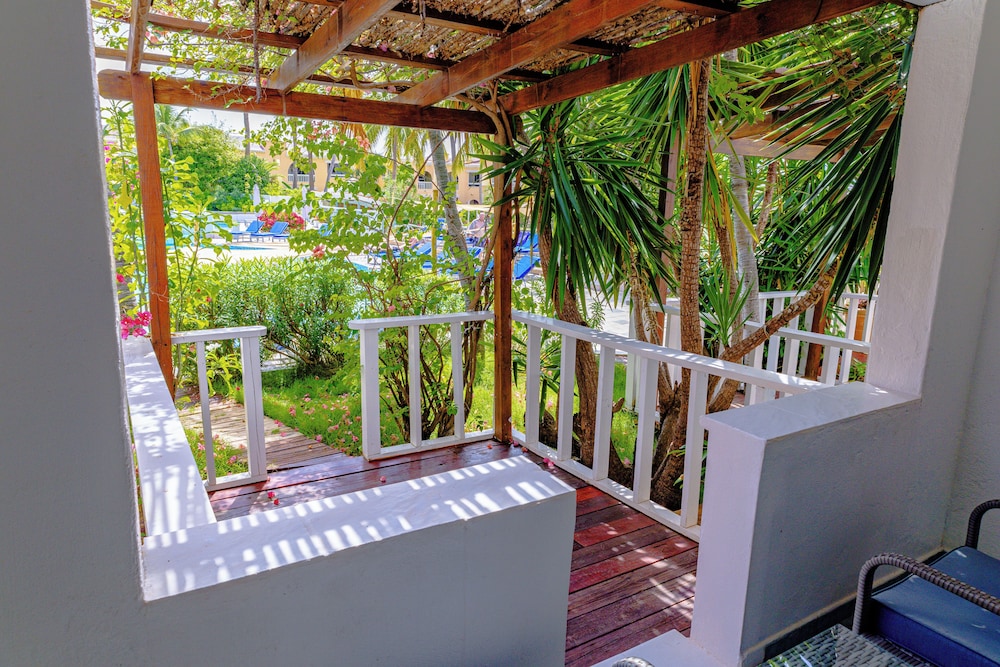 

Torino - St. John's - Ocean Point Beach Resort & Spa - Adults Only