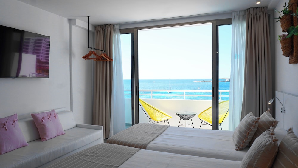 

Milano - Bahia de Sant Antoni - Apartamentos Typic Marina Playa - Adults Only