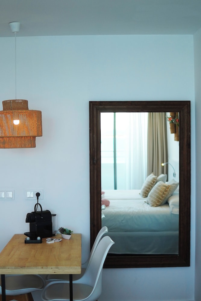 

Pisa - Bahia de Sant Antoni - Apartamentos Typic Marina Playa - Adults Only