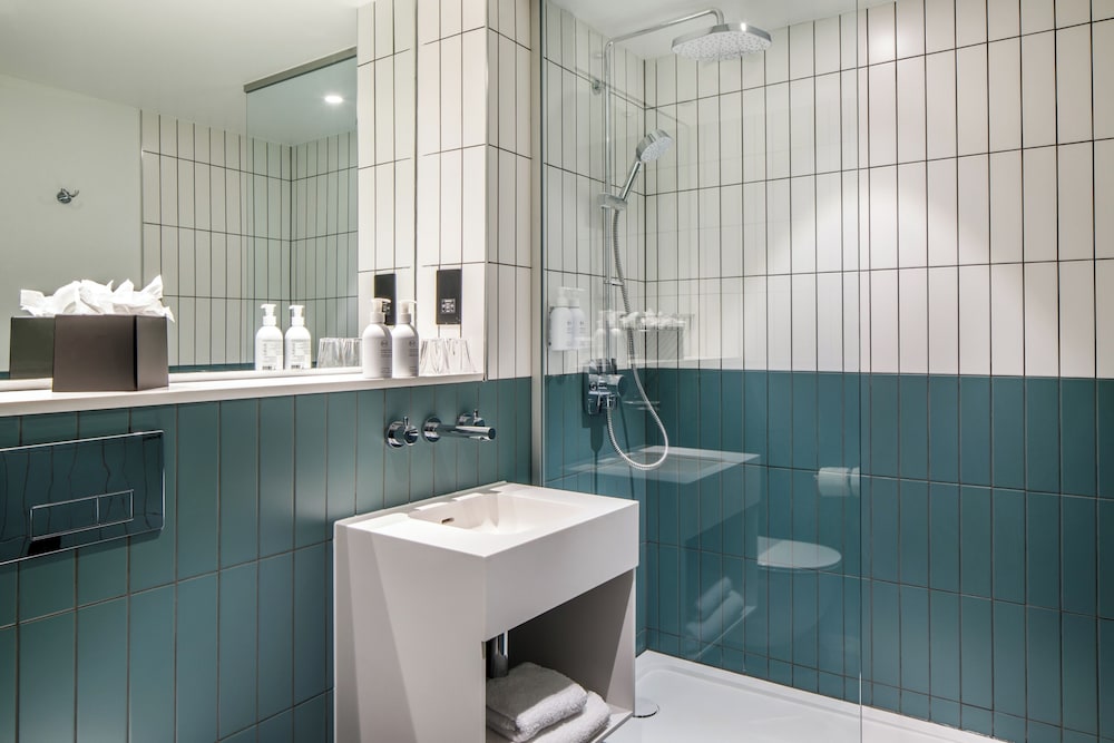 

Roma - New Barnet - Southgate Hotel London