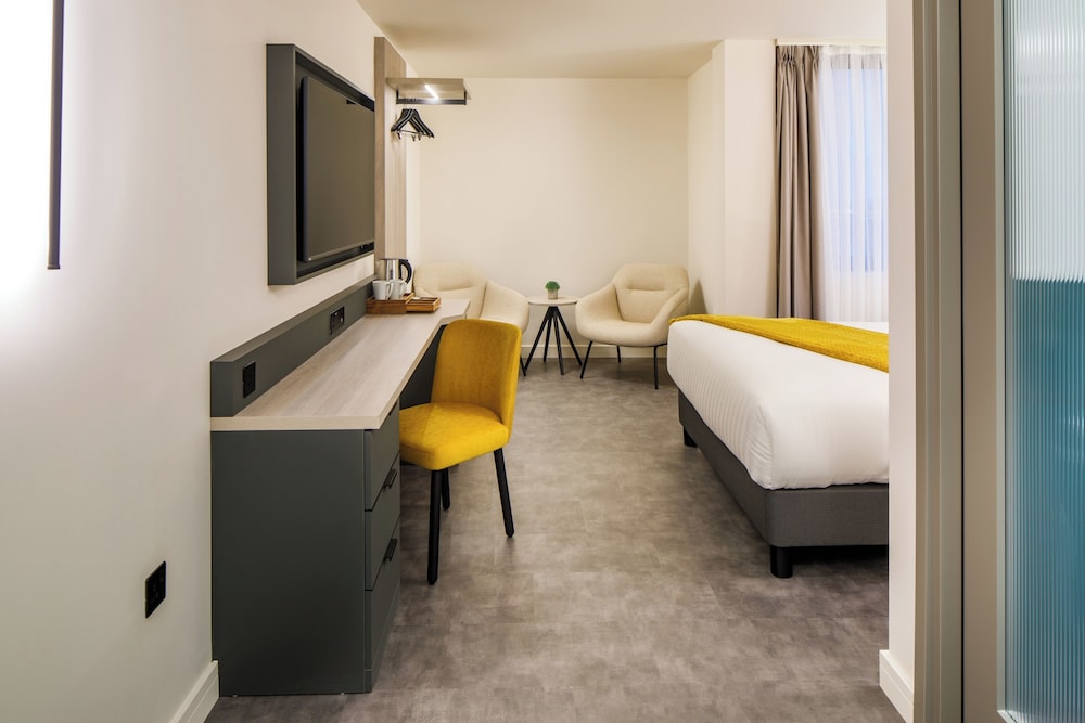 

Milano - New Barnet - Southgate Hotel London