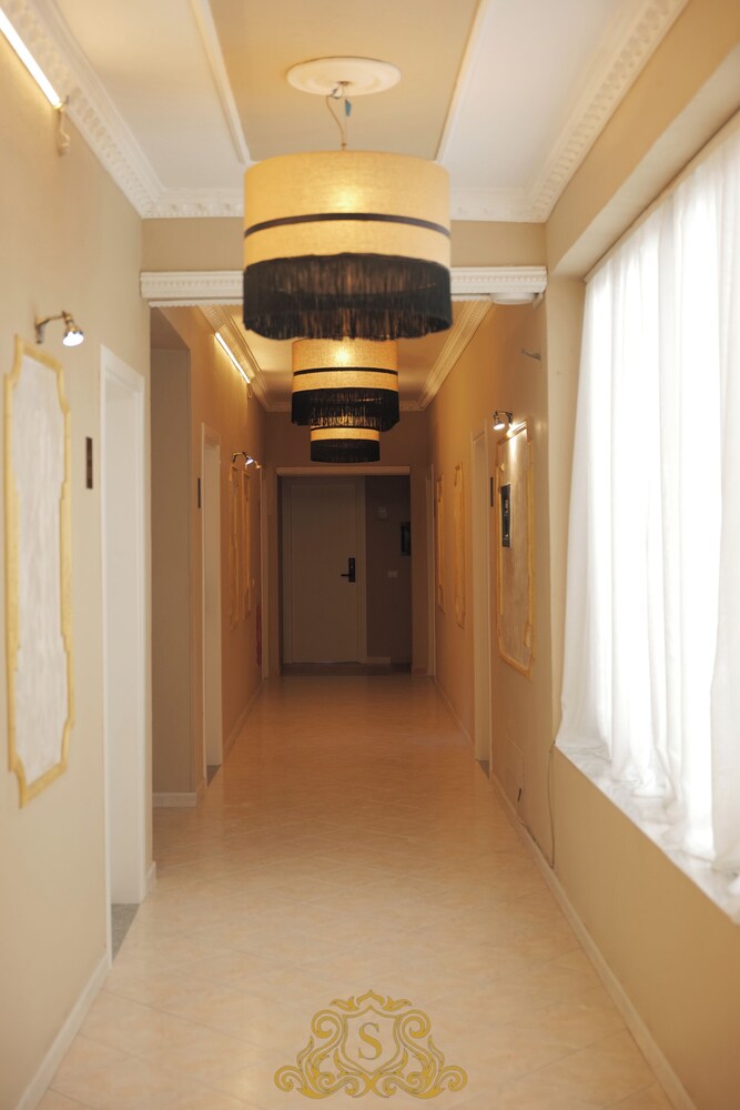 

Milano - Golem - Sorrente Hotel