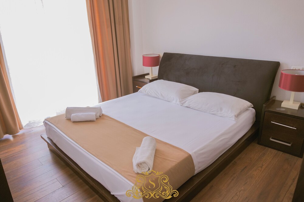 

Catania - Durrës - Sorrente Hotel