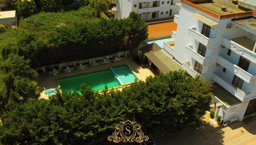 

Bologna - Golem - Sorrente Hotel