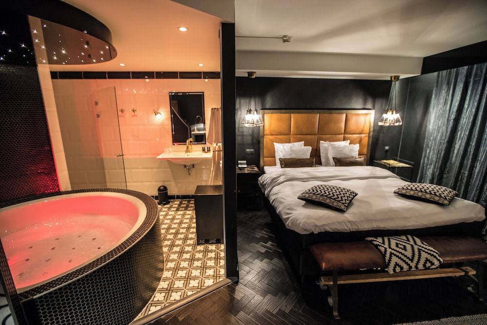 

Napoli - Wageningen - Hotel ReeHorst
