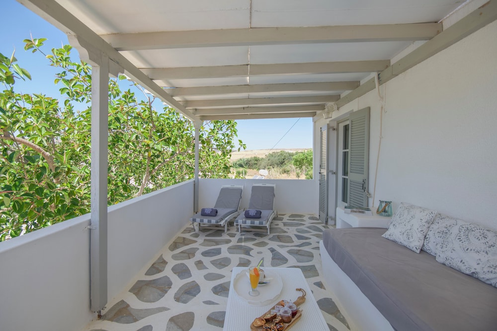 

Venezia - Naousa, Paros - Margarita Studios Ambelas