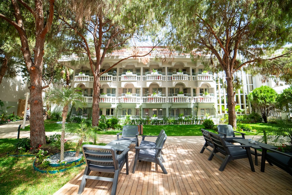 

Milano - Beldibi - Rose Garden Premium Hotel