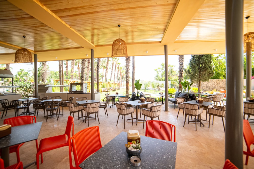 

Bologna - Konyaalti - Rose Garden Premium Hotel