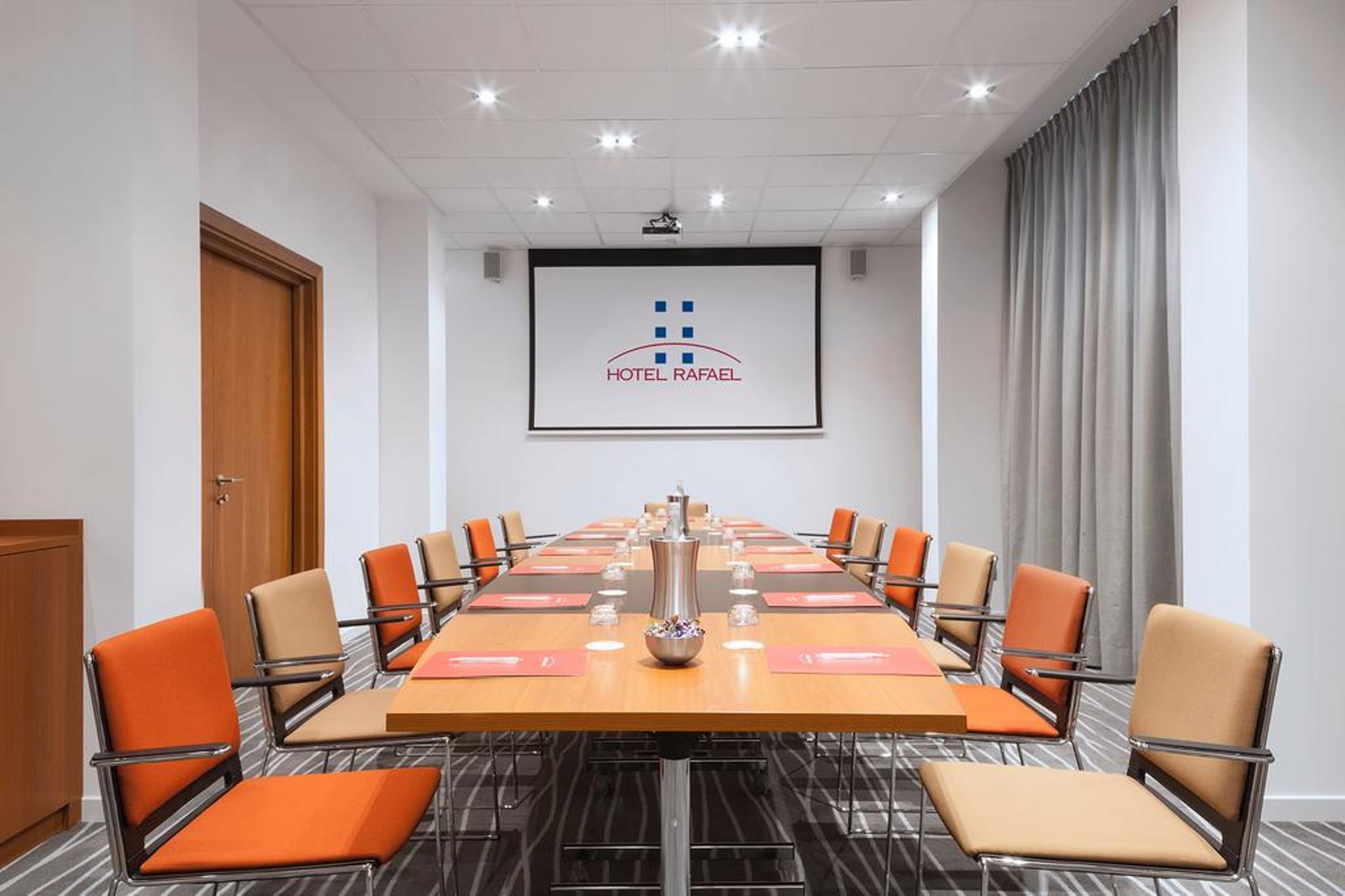 

Brindisi - Milano - Hotel Rafael