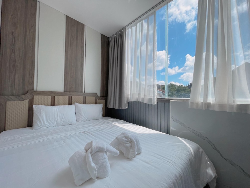 

Roma - Vientiane - Heavenchy Hotel