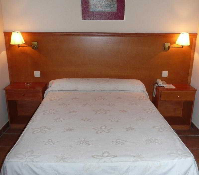 

Milano - Marbella, Costa del Sol - Hotel Doña Catalina