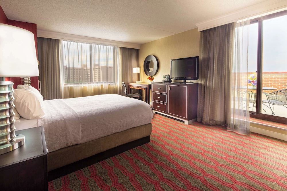 

Verona - Elmhurst (NY) - LaGuardia Plaza Hotel