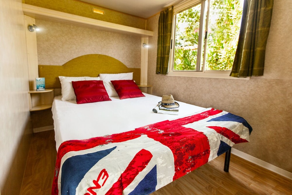 

Cagliari - Toscana, Italia - hu Firenze Certosa camping in town