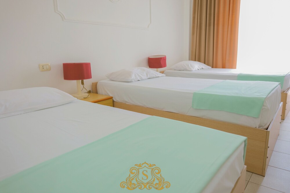 

Ancona - Golem - Sorrente Hotel