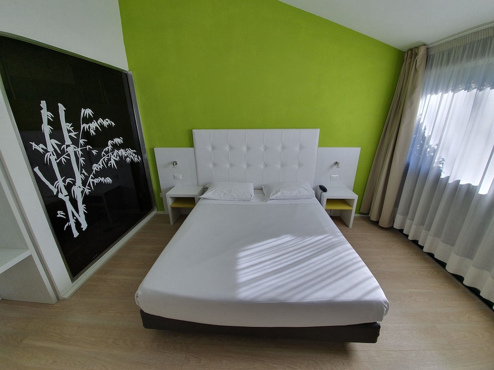 

Palermo - Sesto Calende - Green Hotel Motel