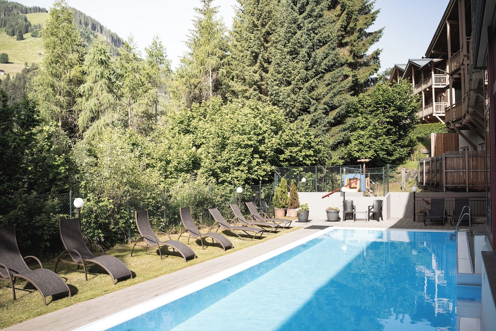

Bologna - Saalbach - AlpenParks Apartment & Ferienresort Rehrenberg Viehhofen
