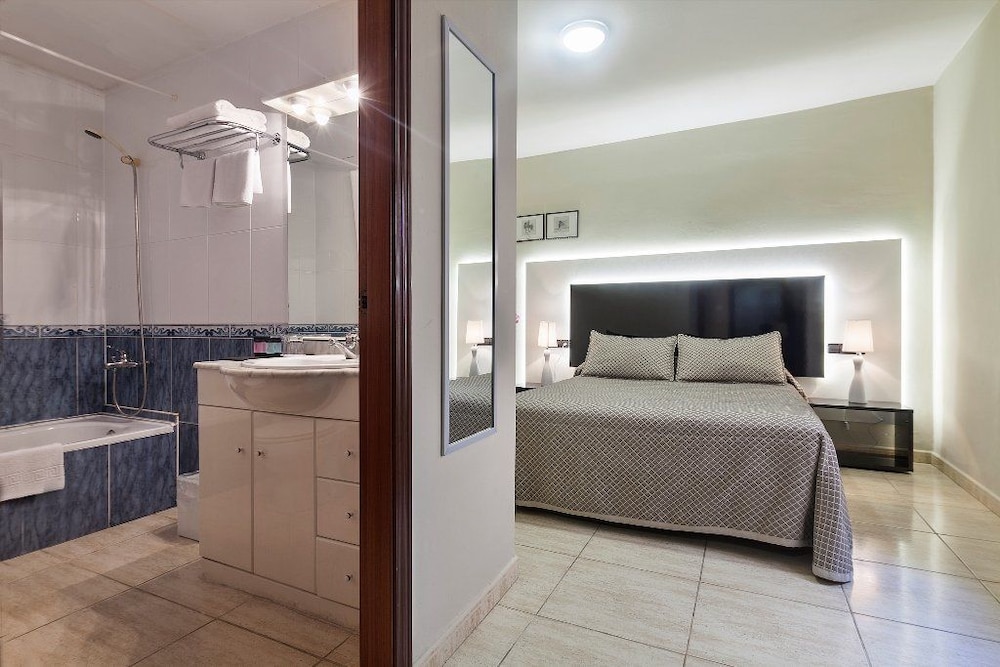 

Verona - Roses - Hotel Montmar