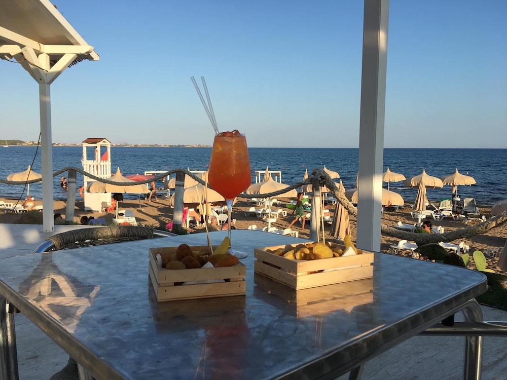 

Lamezia Terme - Isola di Capo Rizzuto - Hotel Ristorante L'Orizzonte