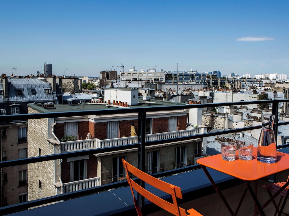 

Bologna - Clichy - Mercure Paris 17 Batignolles