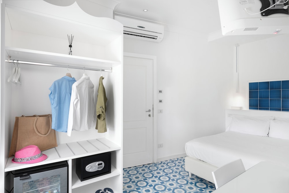

Catania - Positano - Hotel Bougainville