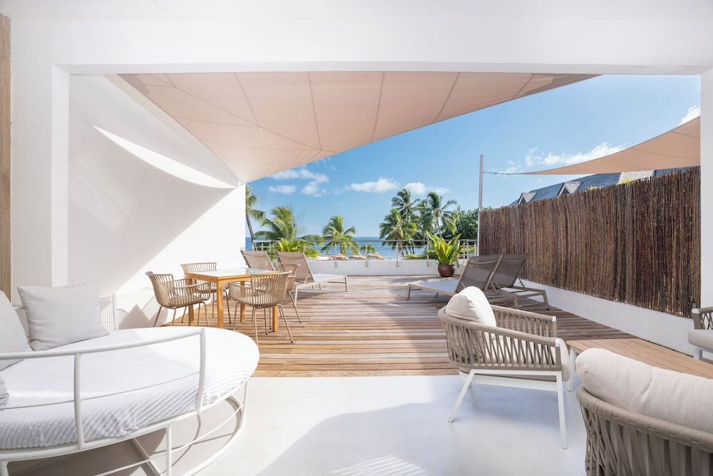 

Palermo - Moorea - Cook's Bay Hotel and Suites