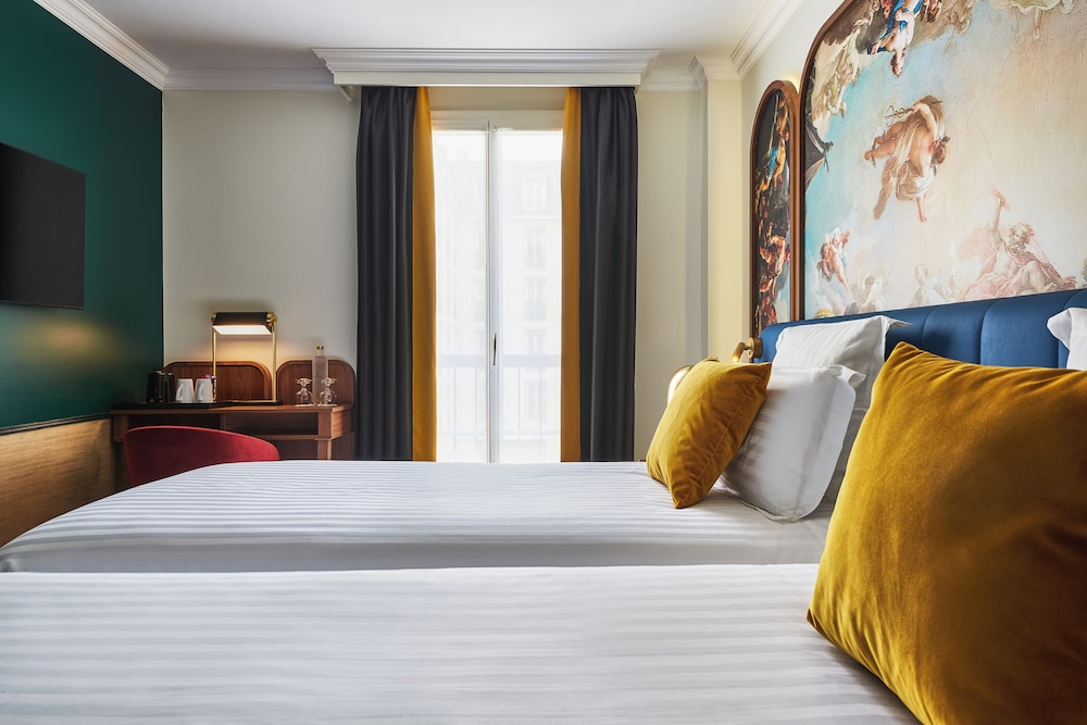 

Milano - Saint-Quentin-en-Yvelines, Francia - Hôtel Le Versailles