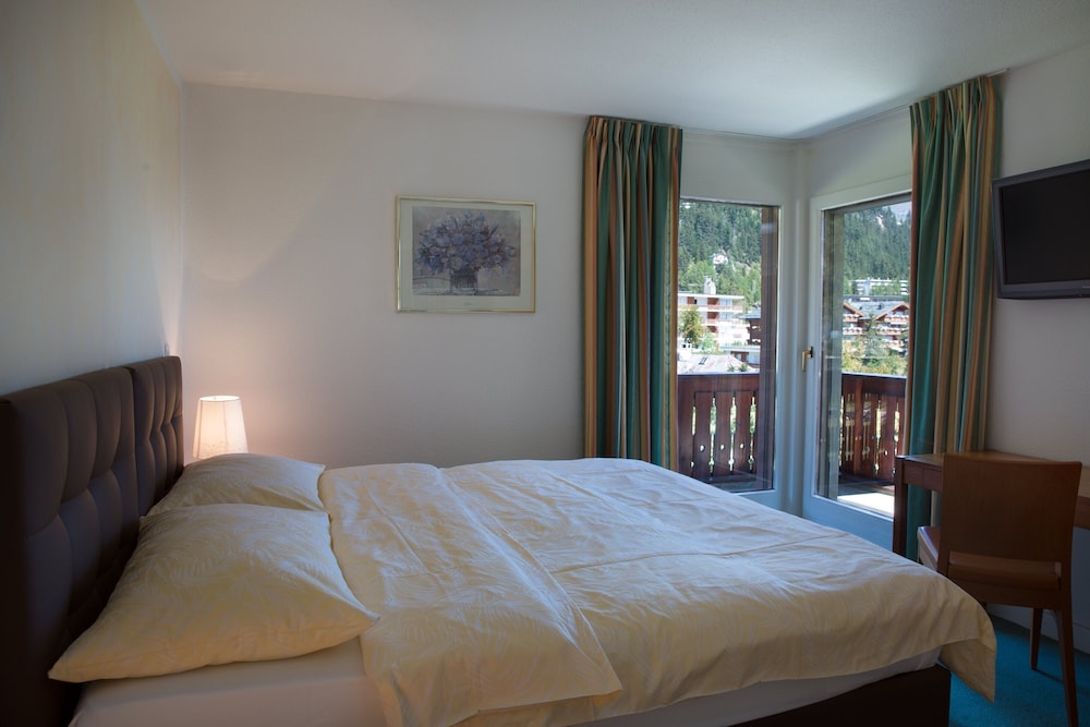 

Bari - Crans-Montana - Hotel Helvetia Intergolf