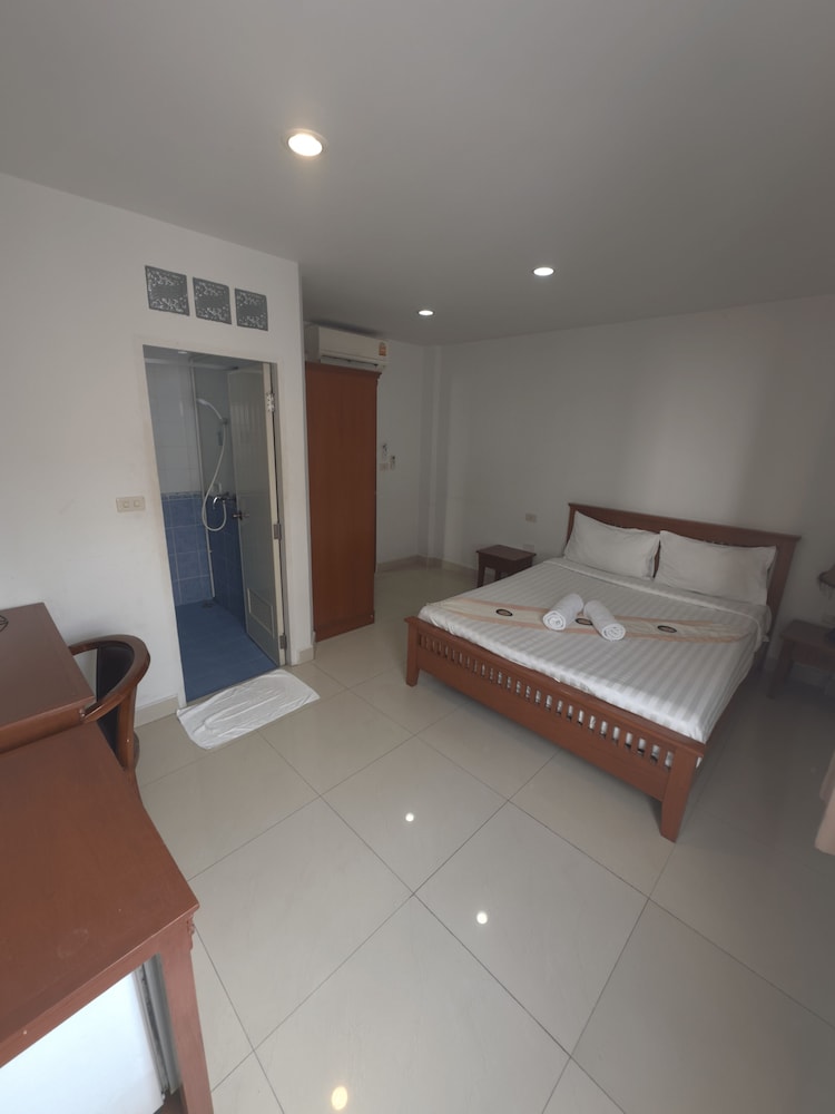 

Roma - Kamala Beach - Royal Sweet Hotel