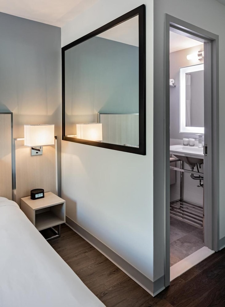 

Firenze - Jersey City - The Gatsby Hotel