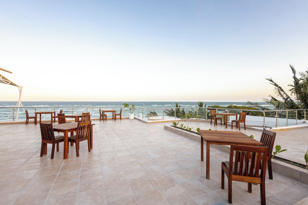 

Bologna - Msambweni - YU Resort