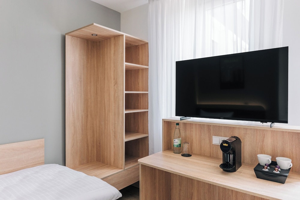 

Milano - Eschborn - Homaris Corner Hotel