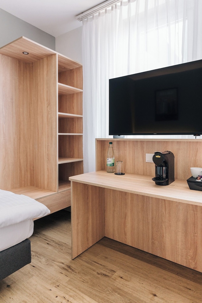 

Bologna - Eschborn - Homaris Corner Hotel