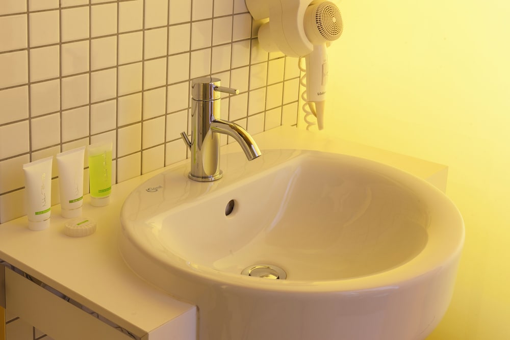 

Bari - Praga, Aeroporto Václav Havel - Hotel Golf Prague