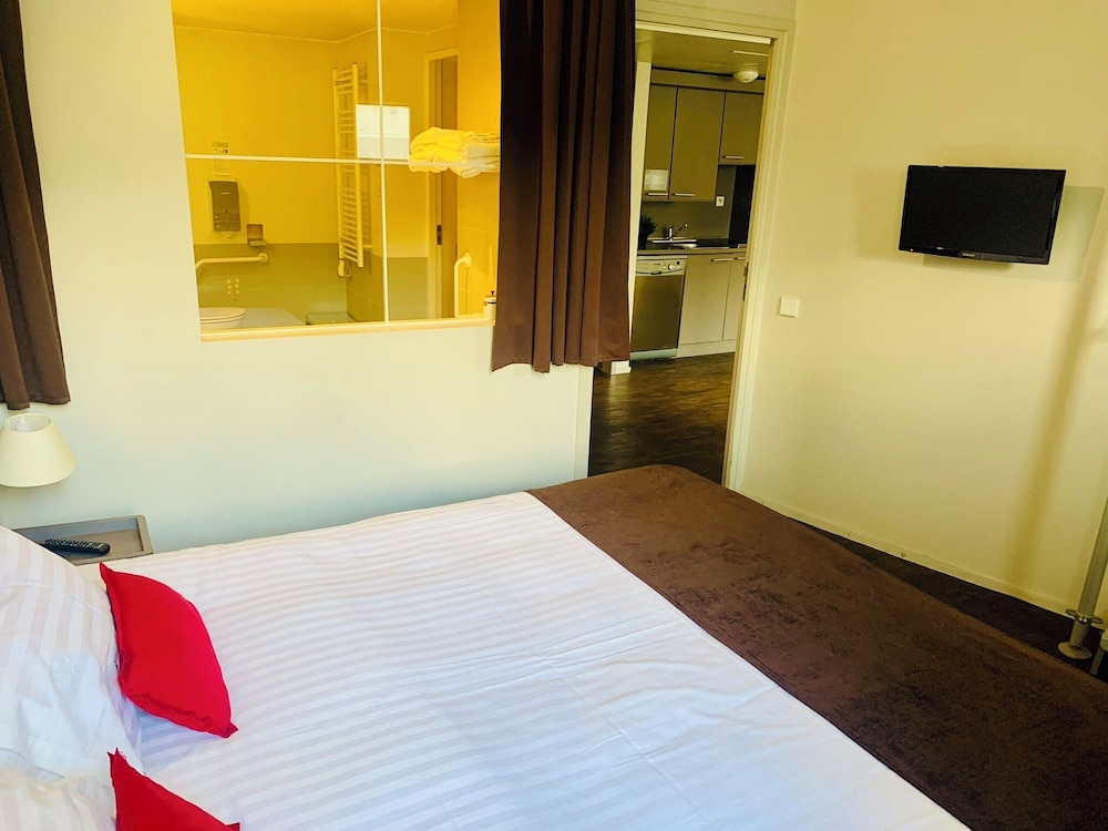 

Bologna - Le Mesnil-Amelot - Standing Hotel Suites by Actisource