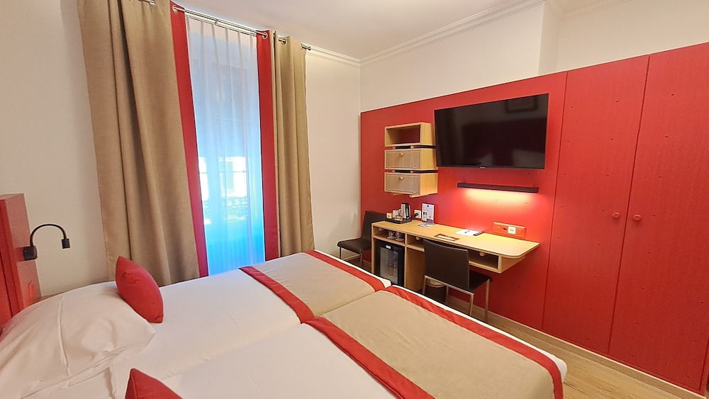 

Napoli - Ferney-Voltaire - Hôtel International & Terminus