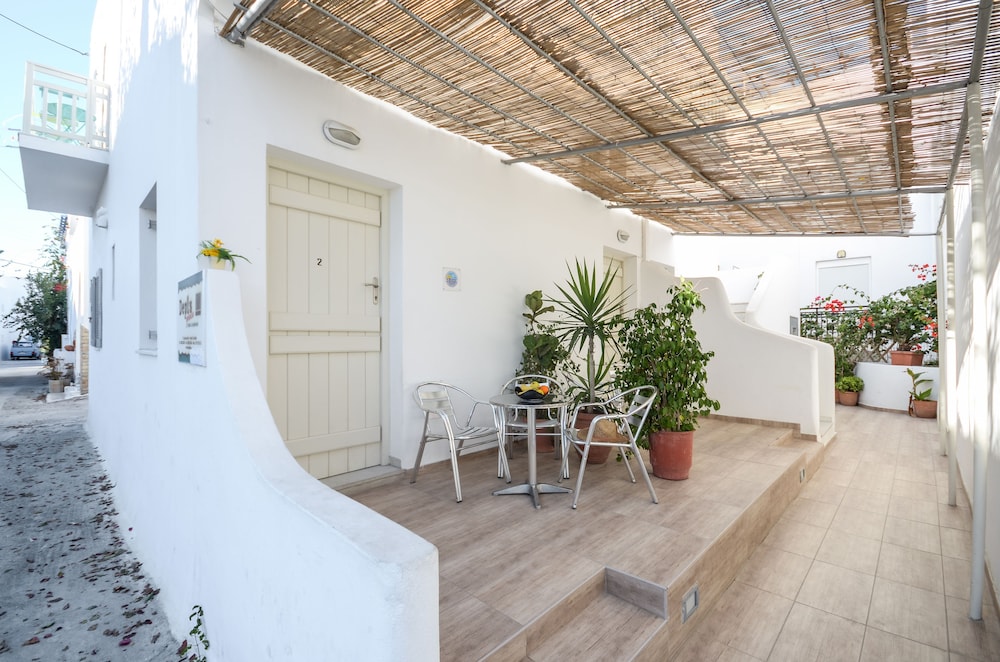 

Roma - Naxos, Isole Greche - Depis Suites