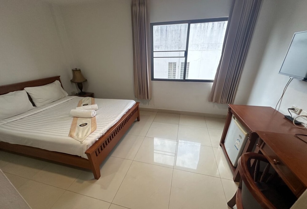 

Roma - Karon Beach - Royal Sweet Hotel
