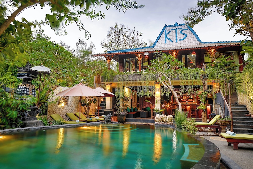 

Roma - Badung - KTS Balinese Villas