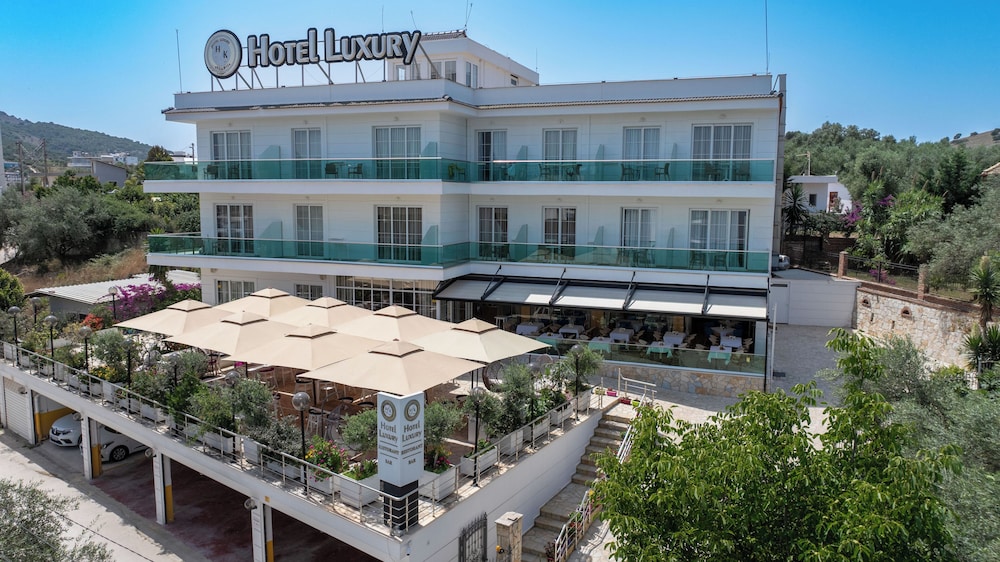 

Genova - Ksamil - Hotel Luxury