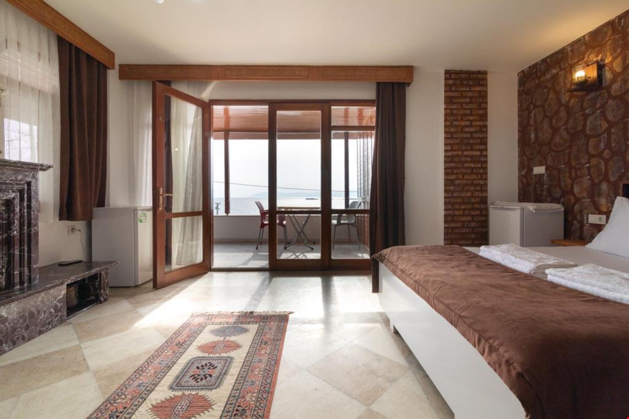 

Bologna - Seferihisar - Moon & Sun Hotel