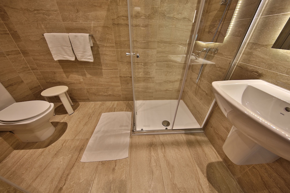 

Trieste - Malta - Relax Inn Hotel