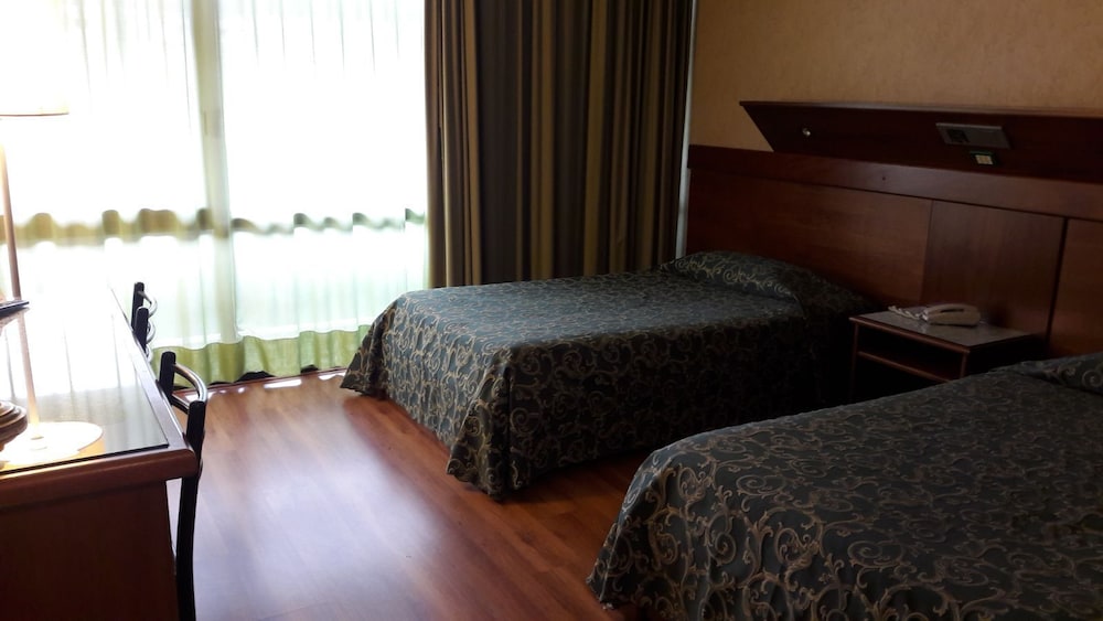 

Milano - Montecatini Terme - Hotel Lago Verde