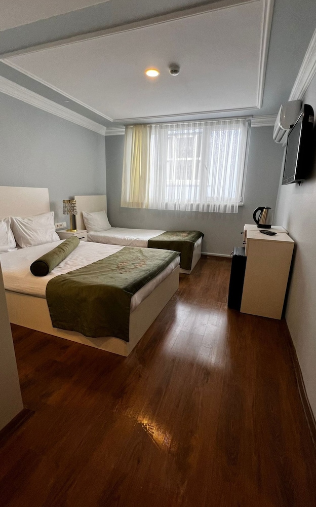 

Bologna - Istanbul - Bali Star City Hotel