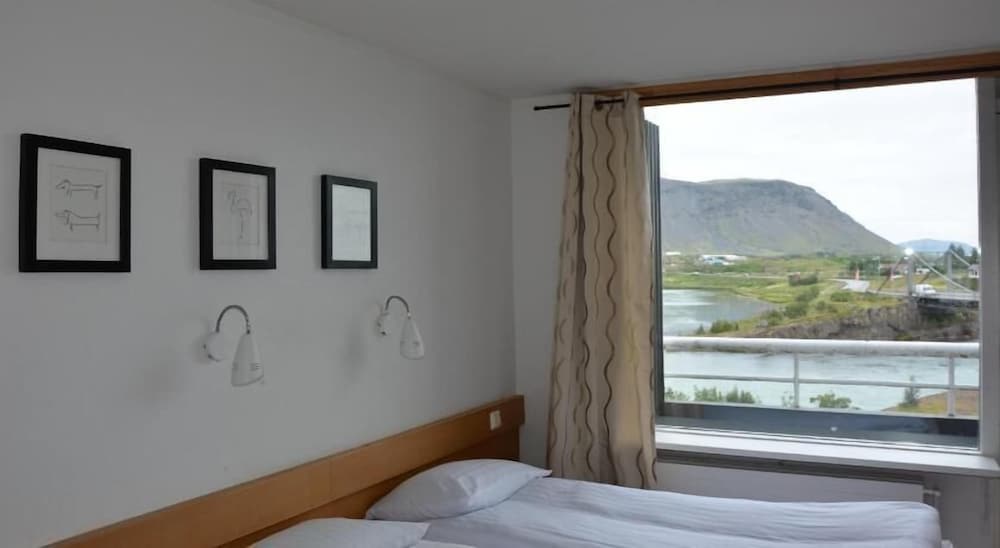 

Napoli - Selfoss - Hotel Selfoss