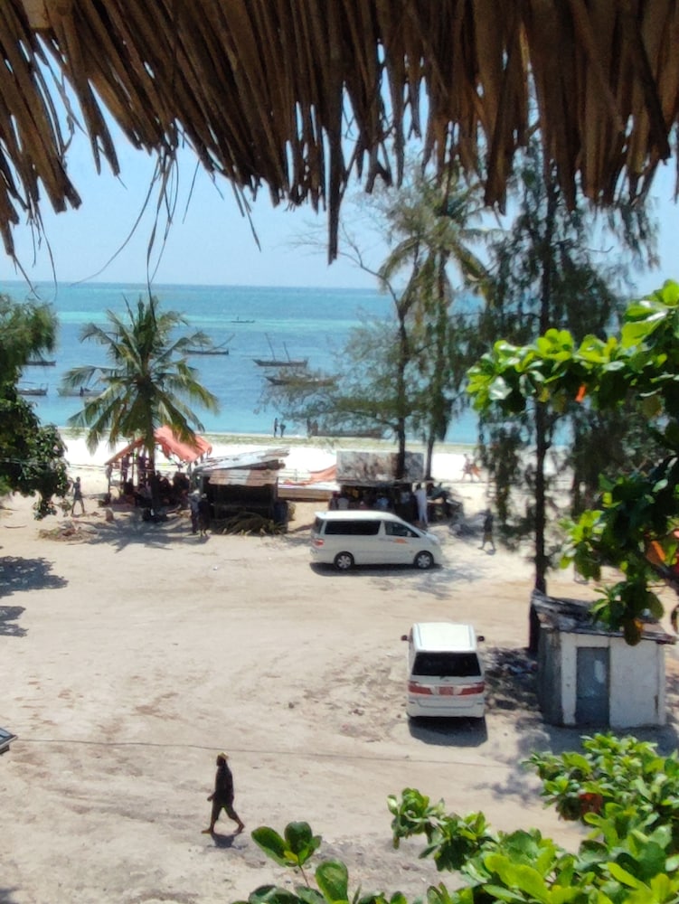 

Palermo - Nungwi, Zanzibar - Aurora Hotel Nungwi