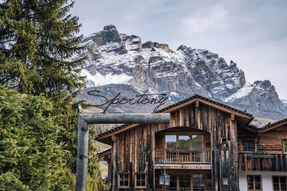 

Milano - San Ciascian - Sportony Mountain Lodges